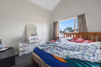 24 Abiru Crescent, Favona