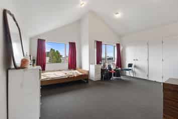 24 Abiru Crescent, Favona