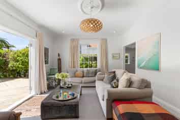 112 Karori Road, Karori