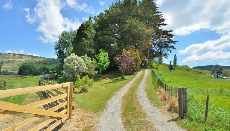 292 Paroa Road, Tauwhareparae