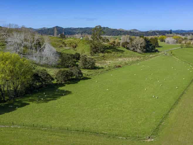 292 Paroa Road, Tauwhareparae