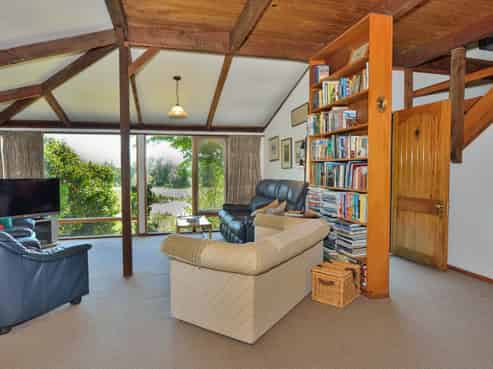 292 Paroa Road, Tauwhareparae