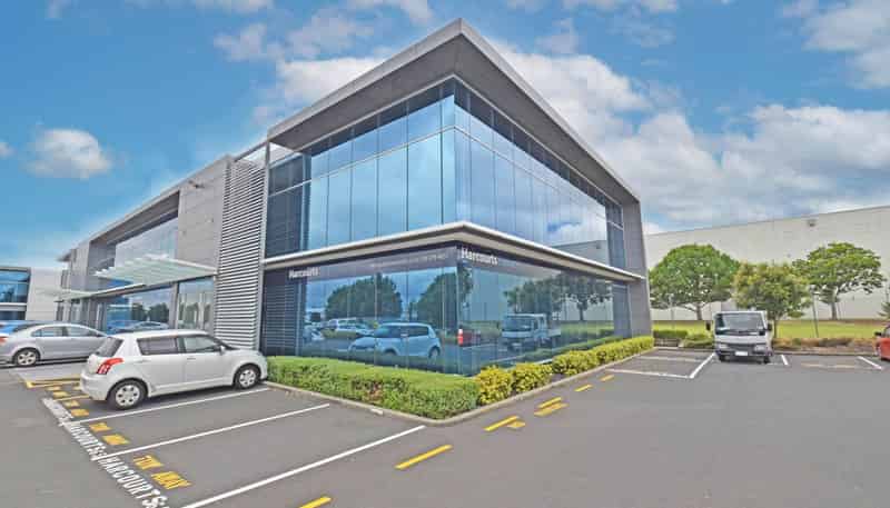 Building/4-8 Pavilion Drive, Mangere