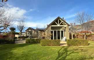 11 Kelliher Drive, Wanaka