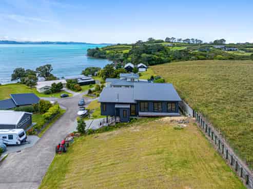 28 Albro Lane, Algies Bay