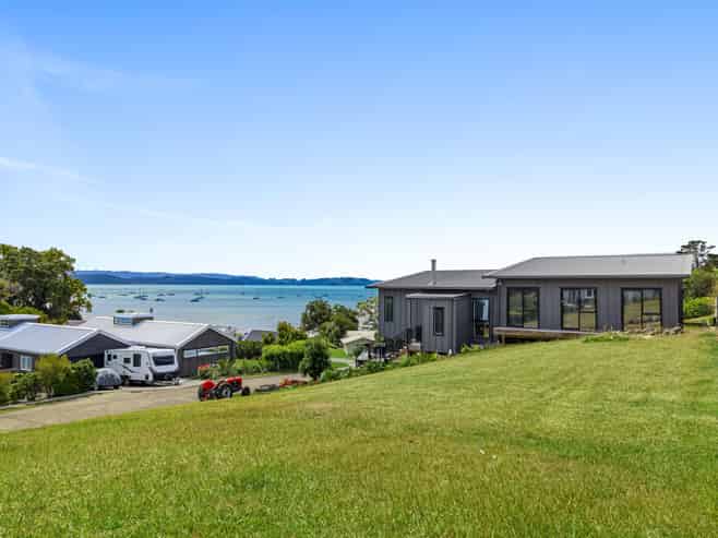 28 Albro Lane, Algies Bay