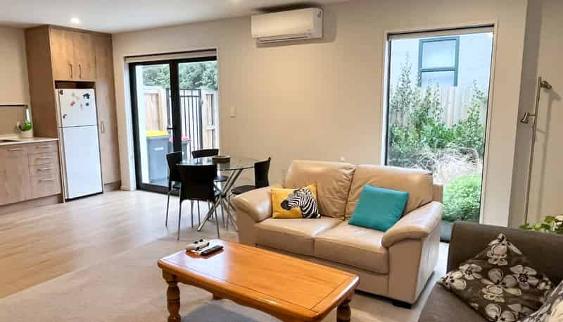 2/16 Devon Street, Sydenham