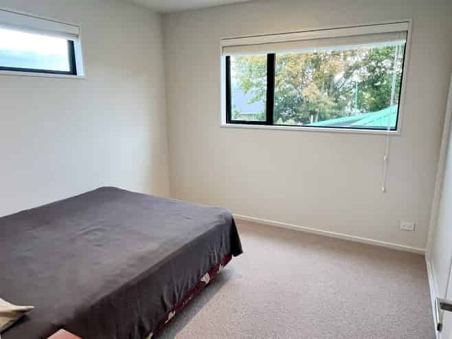 2/16 Devon Street, Sydenham