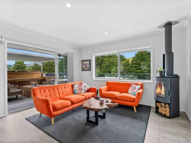 12 Catherin Servant Close, Maunu