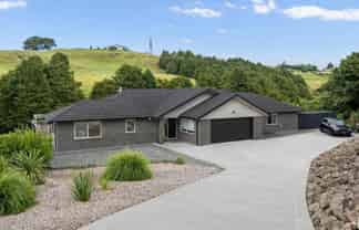 12 Catherin Servant Close, Maunu