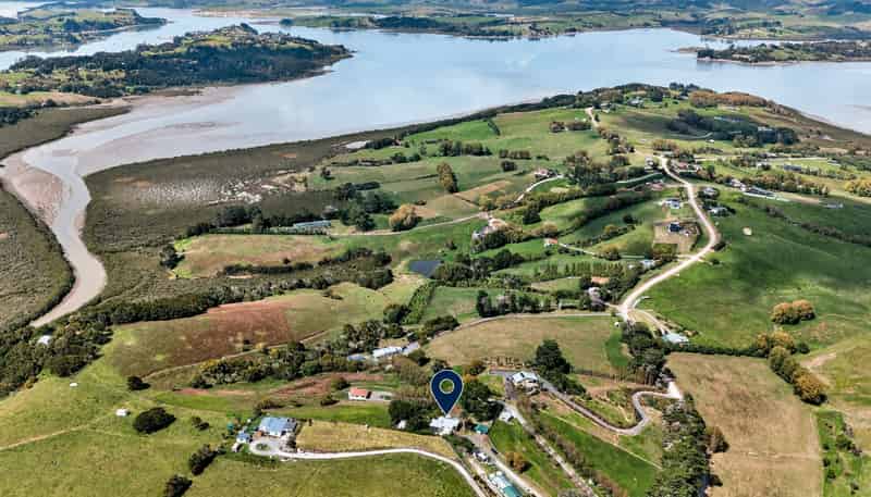 49 Petley Road, Paparoa