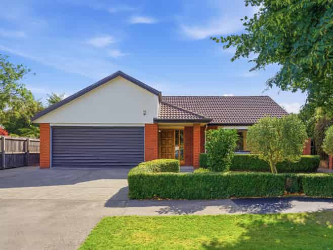 6 Quantock Place, Burwood