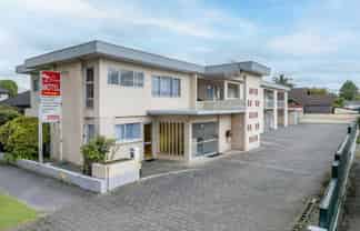 FHGC Motel on Fenton Street with Mineral Pool