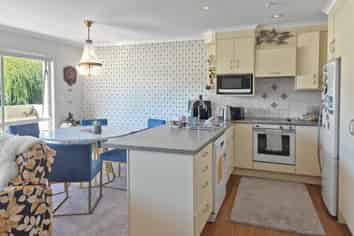 B/6 Manning Street, Hamilton Central