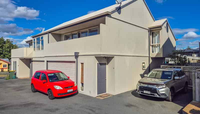 B/6 Manning Street, Hamilton Central