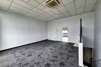 West Coast Road profile | office + apartment