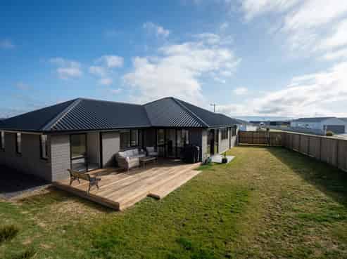 48 Maunganamu Drive, Wharewaka