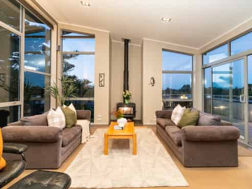 25 Rainbow Court, Raumati South