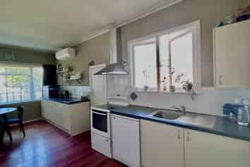 818 Oliphant Road, Raureka