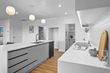 3B Keri Rua Road, Cambridge