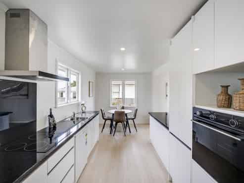 11 Kelvin Road, Maraenui