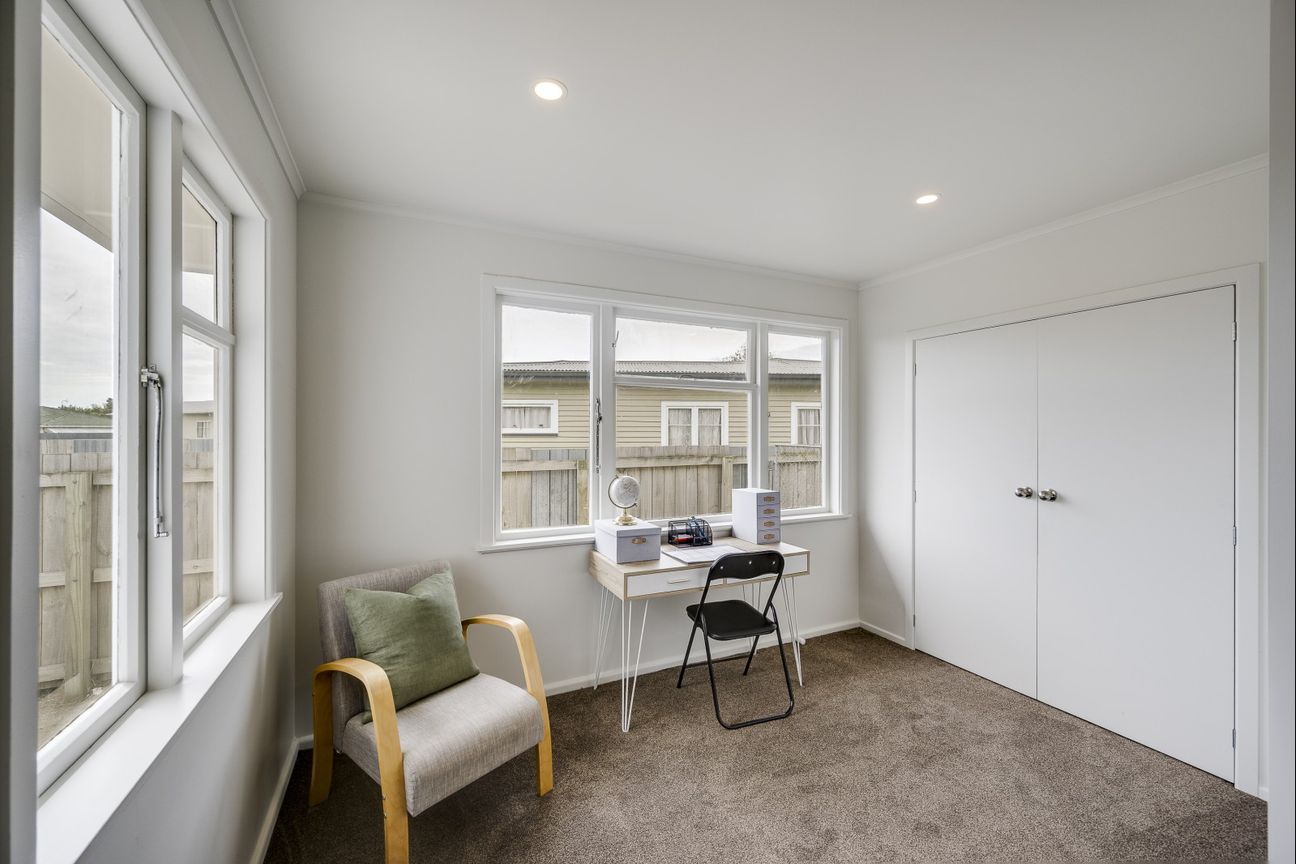 Freshly Renovated & Ready to Go – Motivated Vendor - Meer