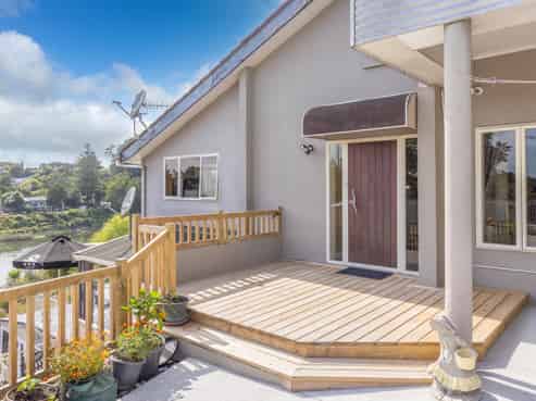 1184c Victoria Street, Whitiora