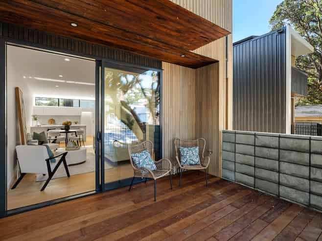 2/152 The Parade, Island Bay