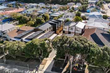 10/152 The Parade, Island Bay