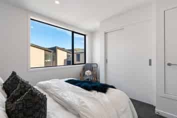 10/152 The Parade, Island Bay