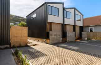 10/152 The Parade, Island Bay