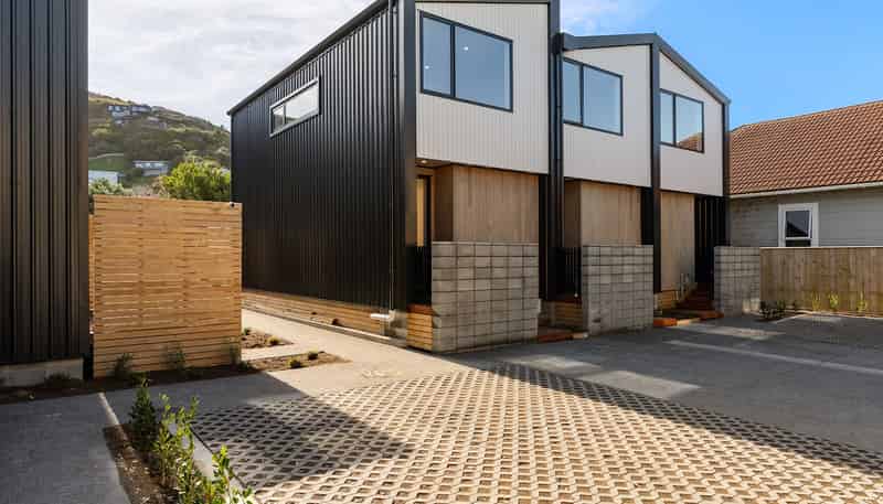 10/152 The Parade, Island Bay