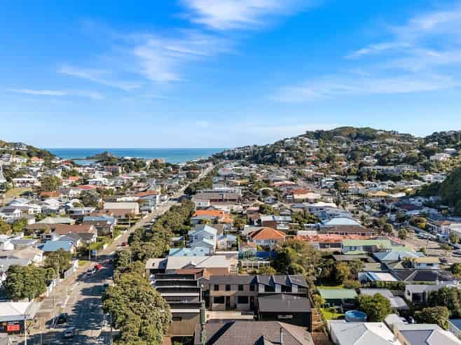 10/152 The Parade, Island Bay