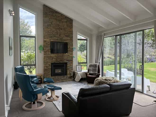 8 Goldie Lane, Albert Town