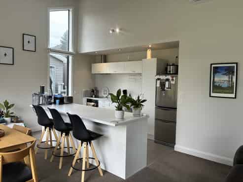 8 Goldie Lane, Albert Town