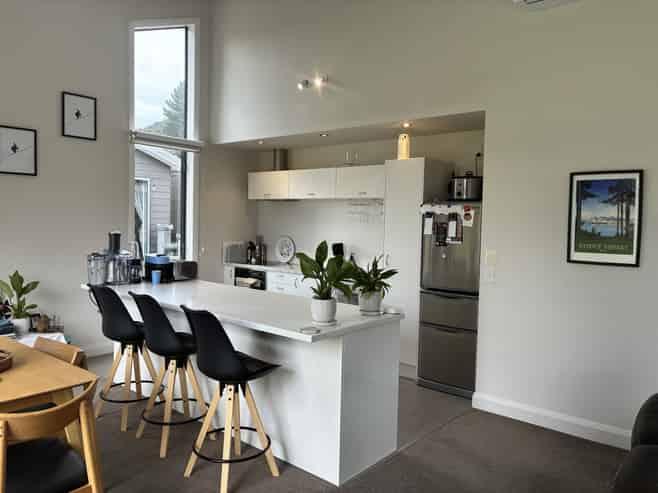 8 Goldie Lane, Albert Town