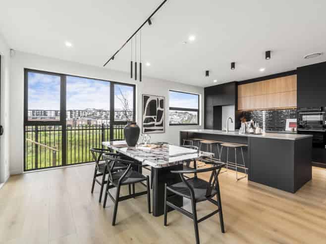 29 Streamview Way, Long Bay