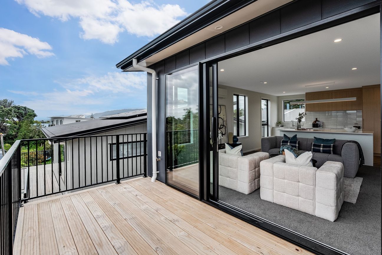Brand New with Stunning Kapiti Island Views - Aanzicht 2