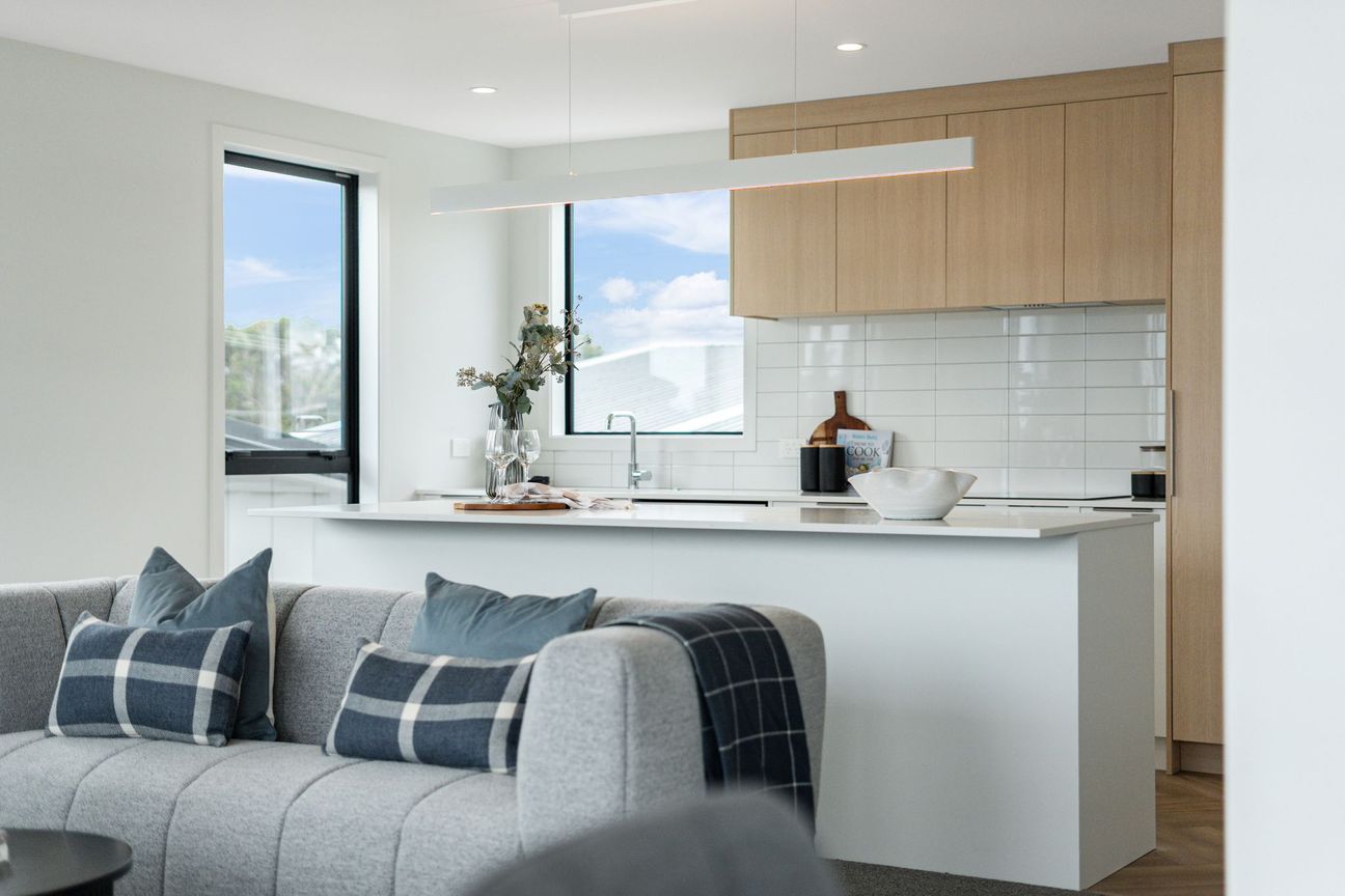 Brand New with Stunning Kapiti Island Views - Aanzicht 5