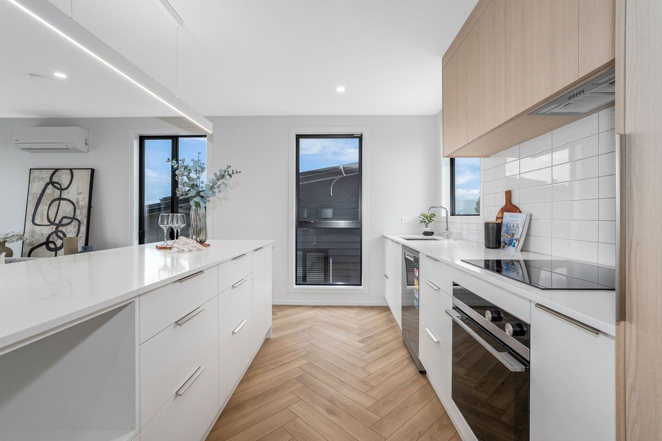 Brand New with Stunning Kapiti Island Views - Aanzicht 4