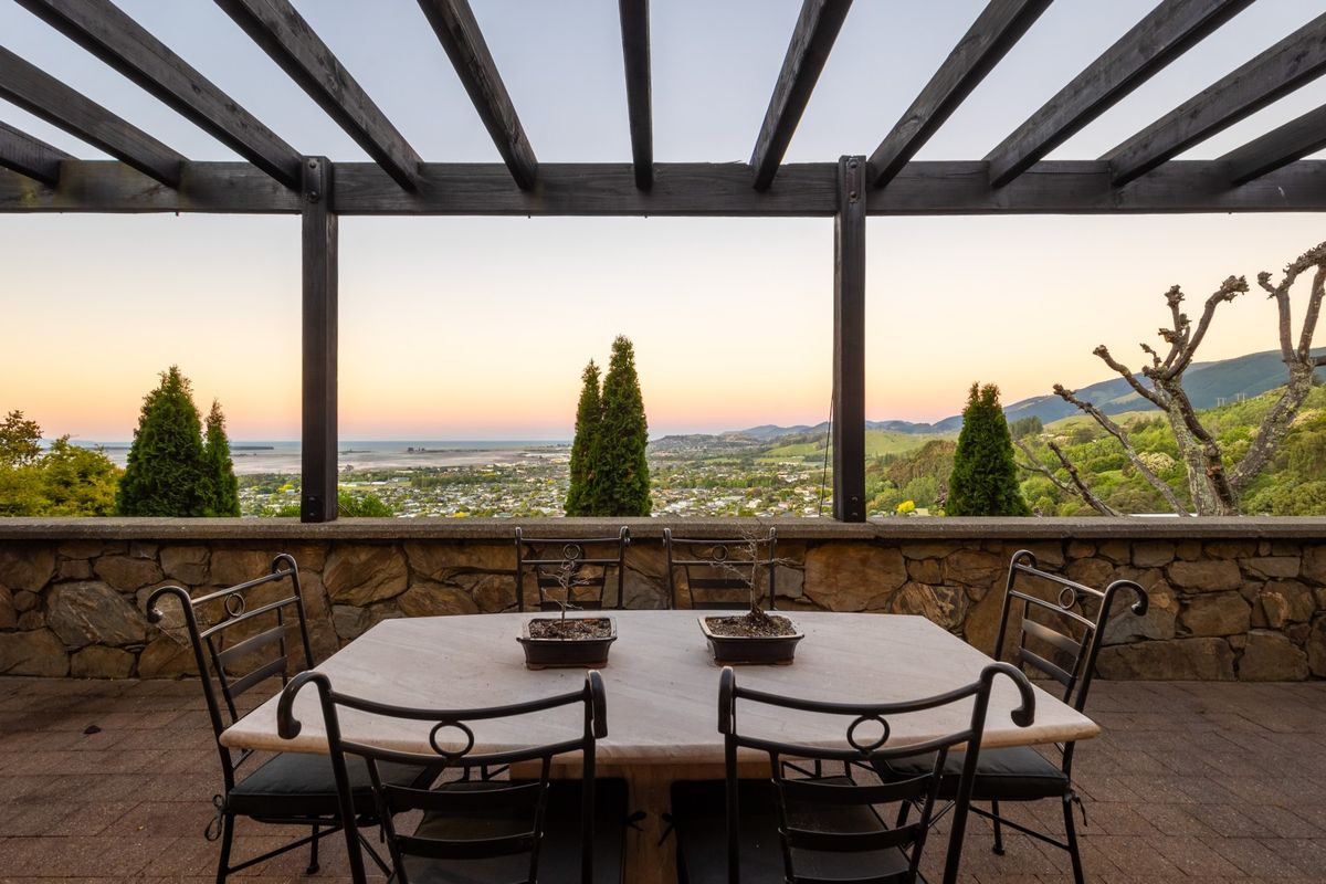 Spectacular! 180-degree Tasman Bay Views!
