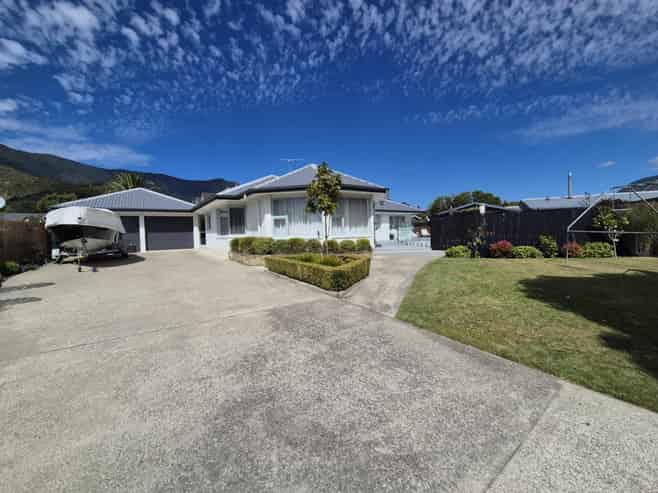 4 Mara Place, Picton