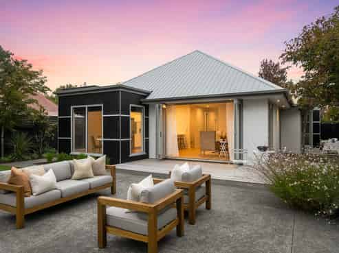 97 Tomes Road, Saint Albans