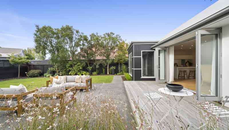 97 Tomes Road, Saint Albans