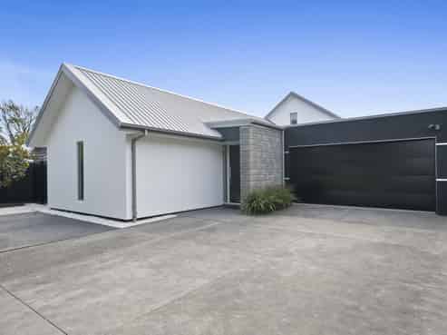 97 Tomes Road, Saint Albans