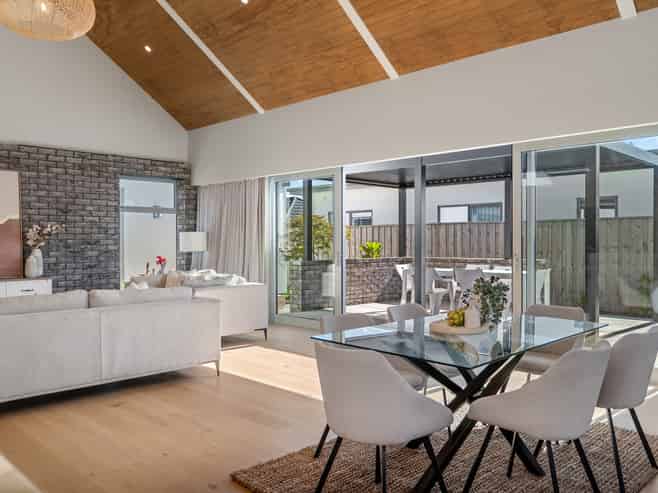 30 Frank Ernest Crescent, Prebbleton