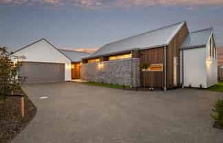 30 Frank Ernest Crescent, Prebbleton