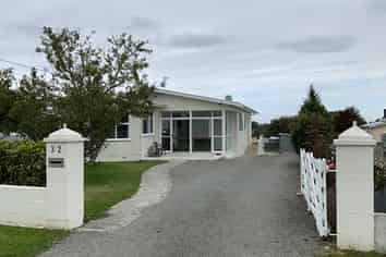 32 Charles Street, Weston