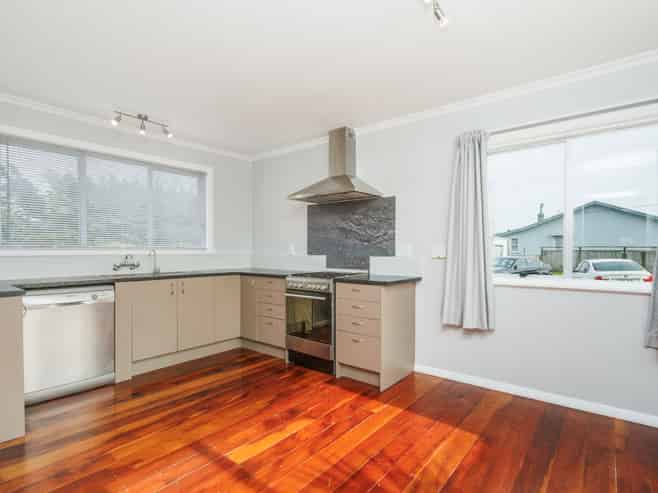 40 King Street, Marton