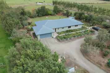 374 Airedale Road, Weston